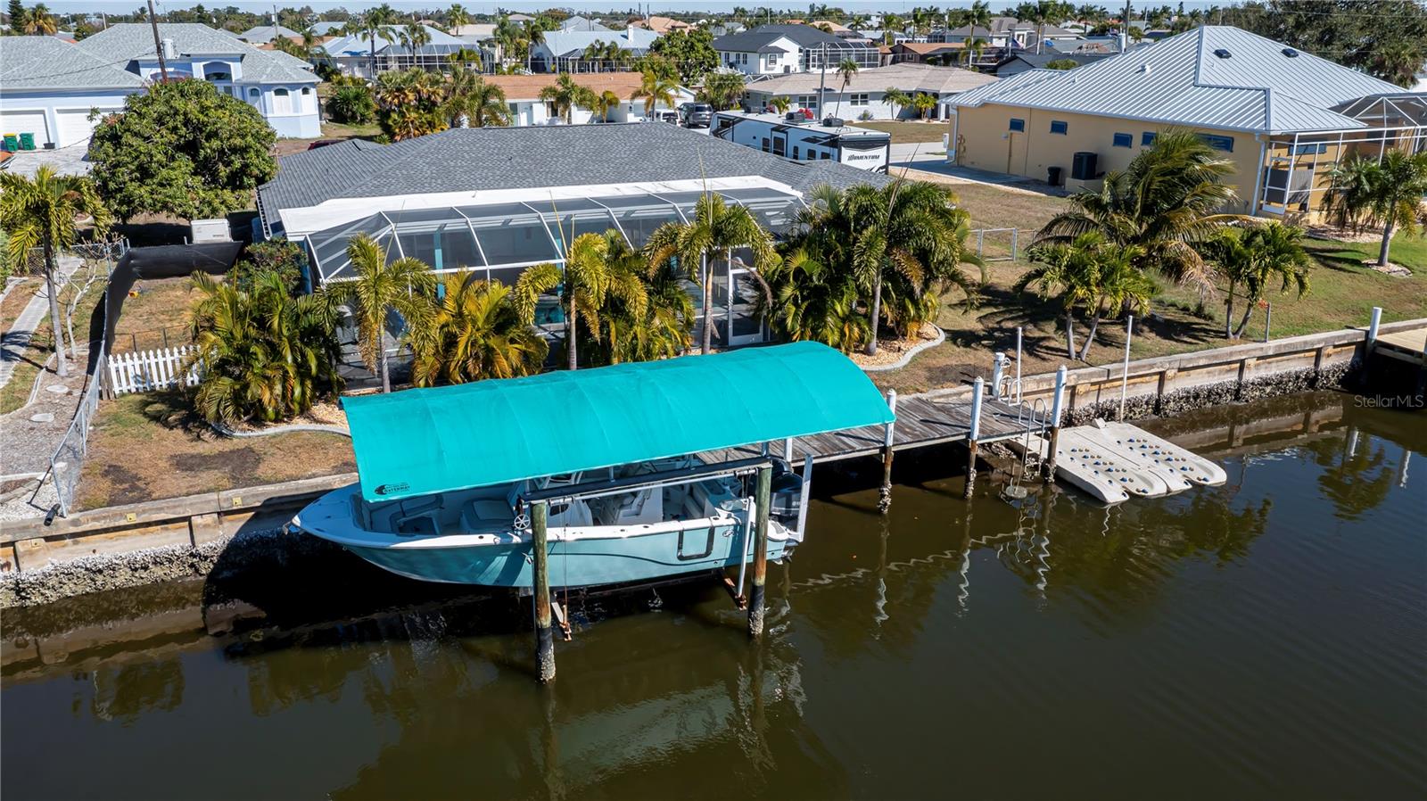 Image 11 of 95 For 121 Sinclair Street Se