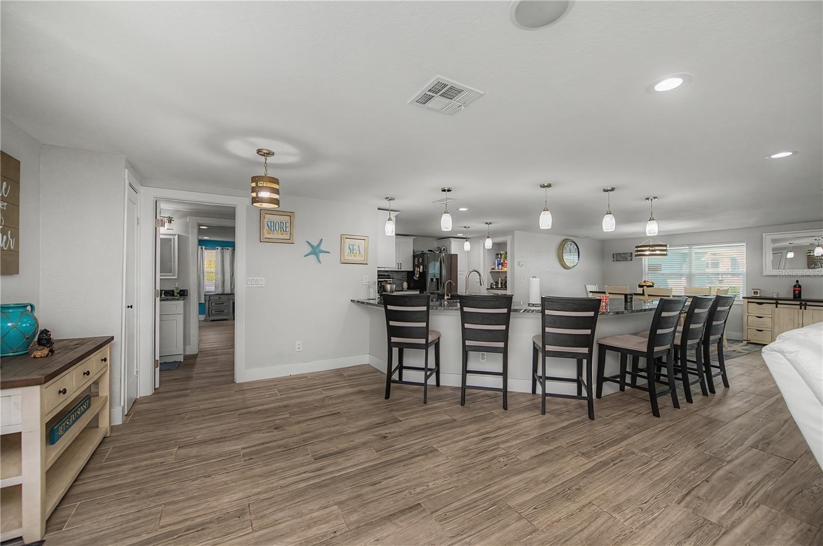 Image 25 of 95 For 121 Sinclair Street Se