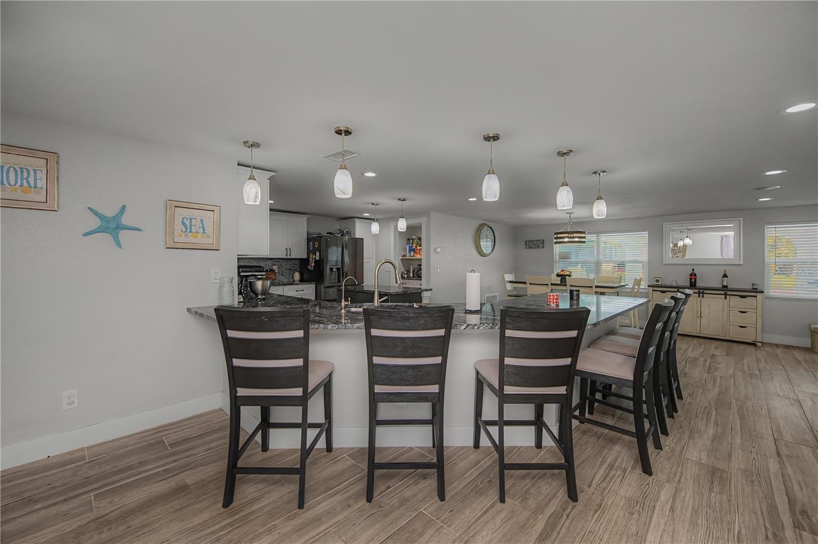 Image 26 of 95 For 121 Sinclair Street Se