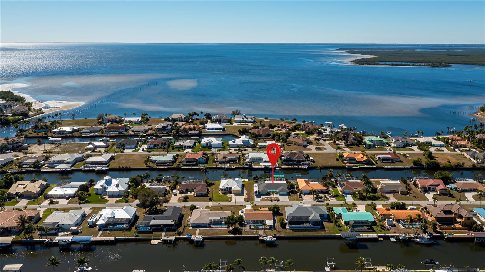 Image 3 of 95 For 121 Sinclair Street Se