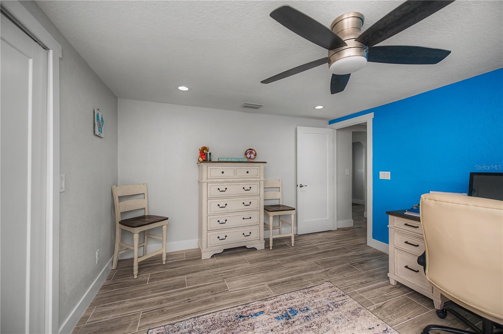 Image 57 of 95 For 121 Sinclair Street Se