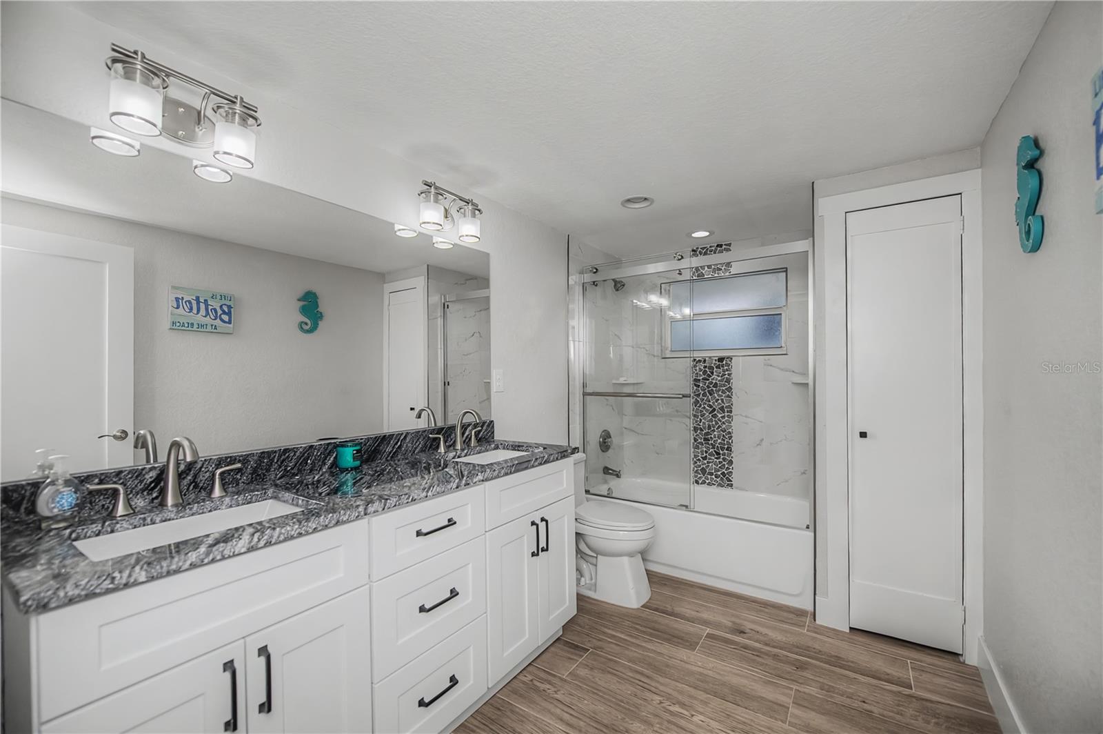 Image 58 of 95 For 121 Sinclair Street Se