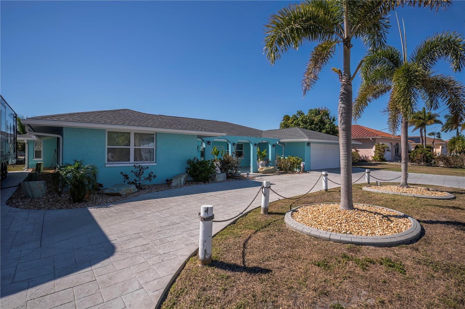 Image 6 of 95 For 121 Sinclair Street Se