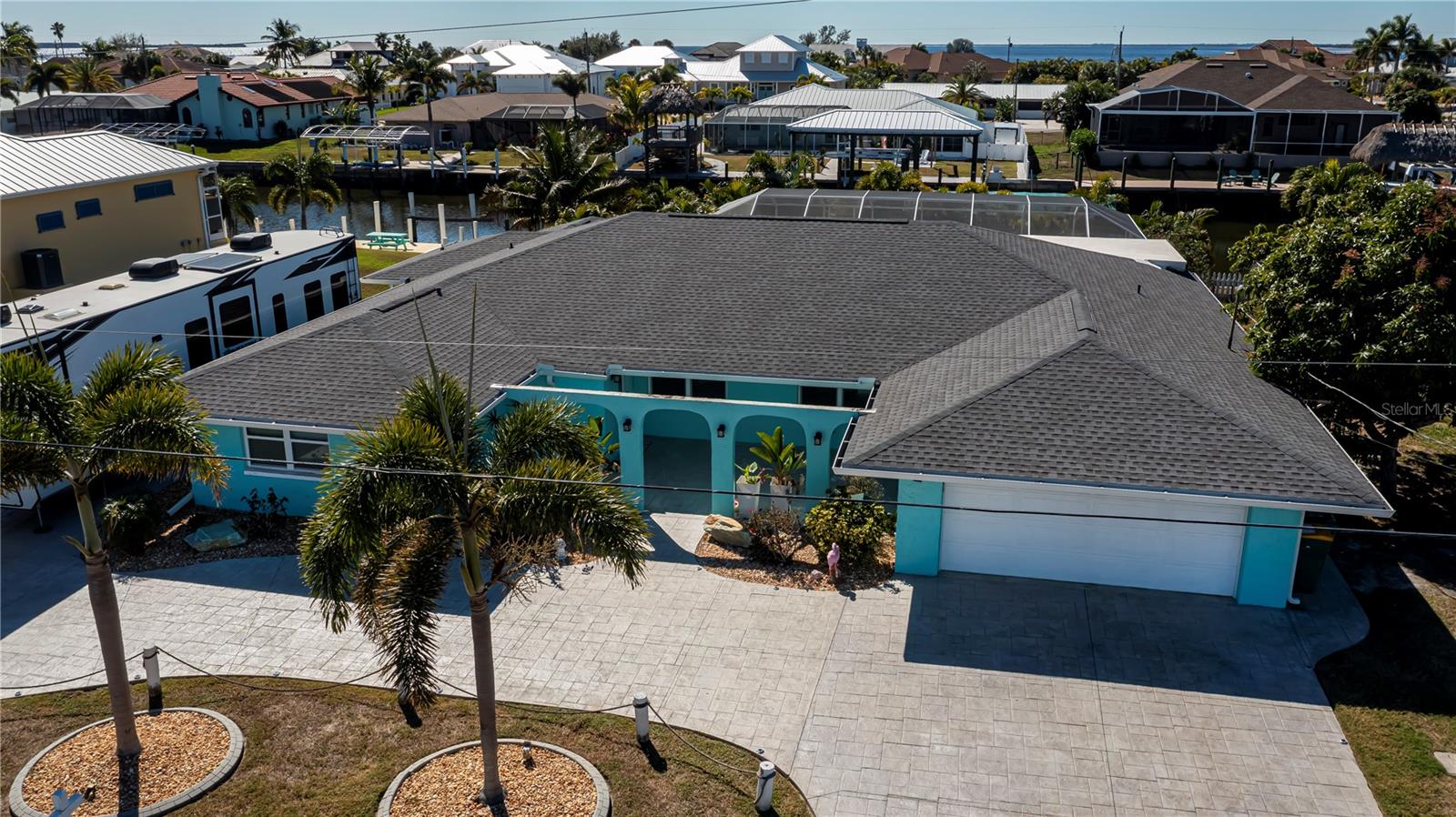 Image 7 of 95 For 121 Sinclair Street Se