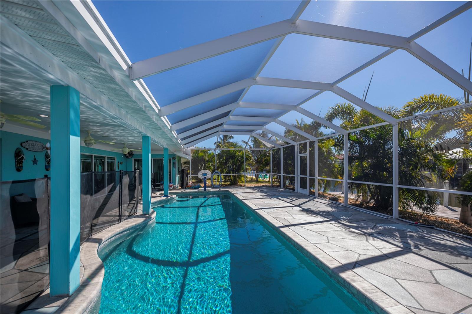 Image 74 of 95 For 121 Sinclair Street Se