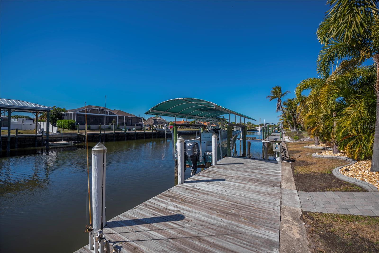 Image 81 of 95 For 121 Sinclair Street Se
