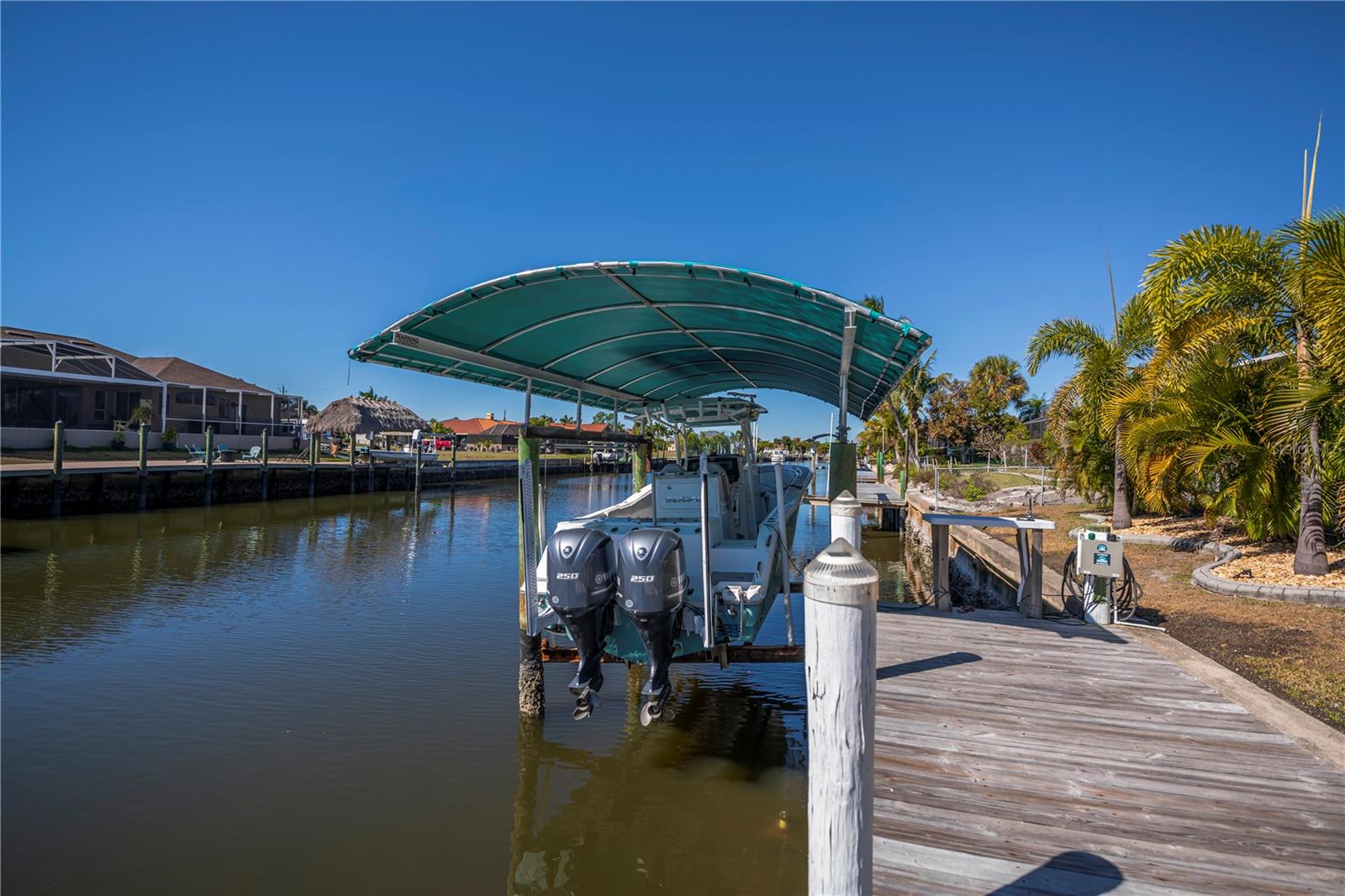 Image 83 of 95 For 121 Sinclair Street Se