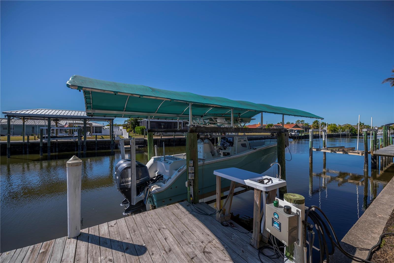 Image 85 of 95 For 121 Sinclair Street Se