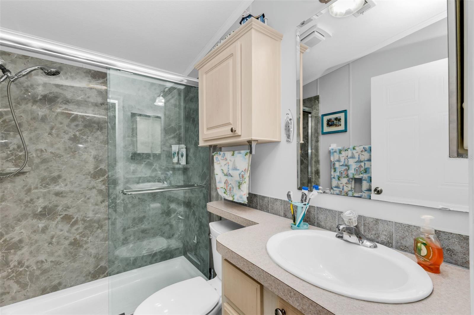 Image 23 of 66 For 700 Longbeach Court