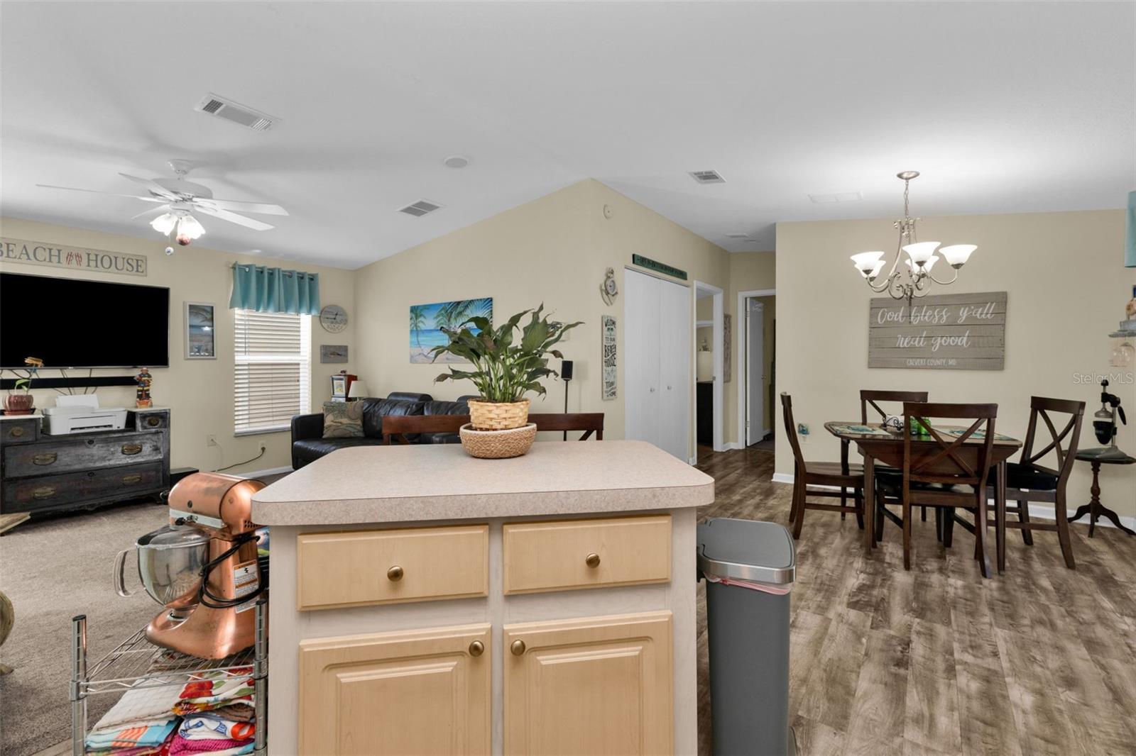 Image 35 of 66 For 700 Longbeach Court