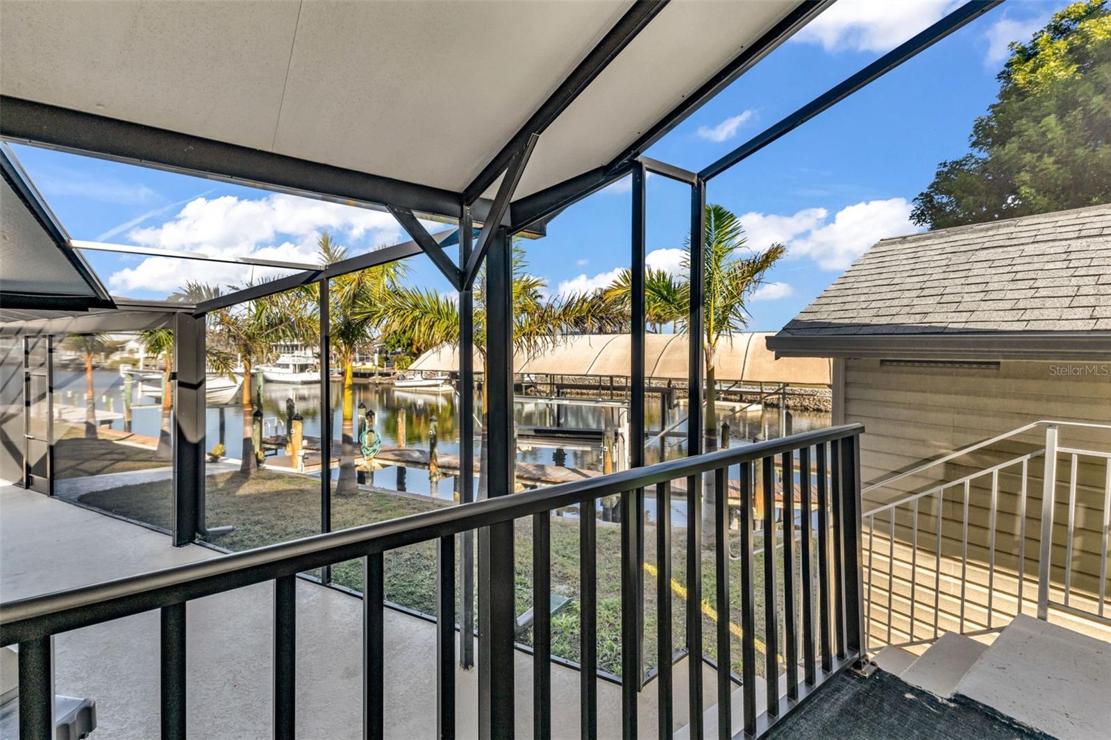 Image 41 of 66 For 700 Longbeach Court