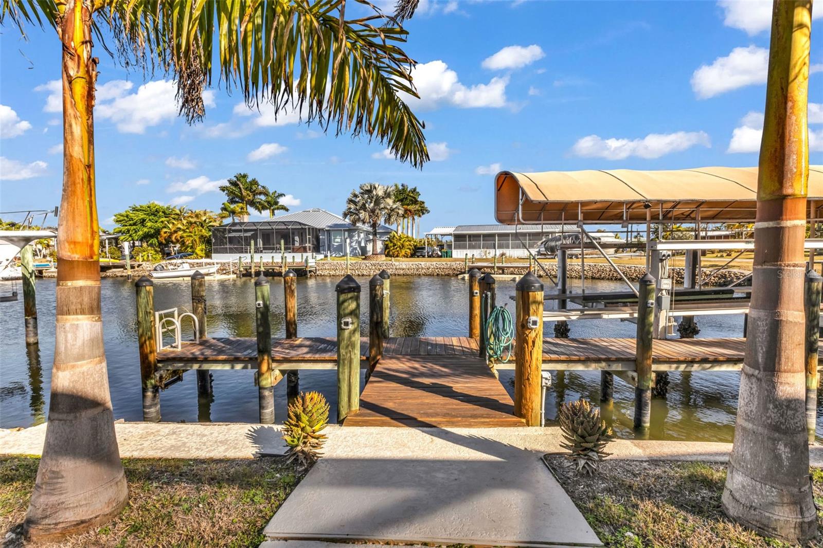 Image 47 of 66 For 700 Longbeach Court