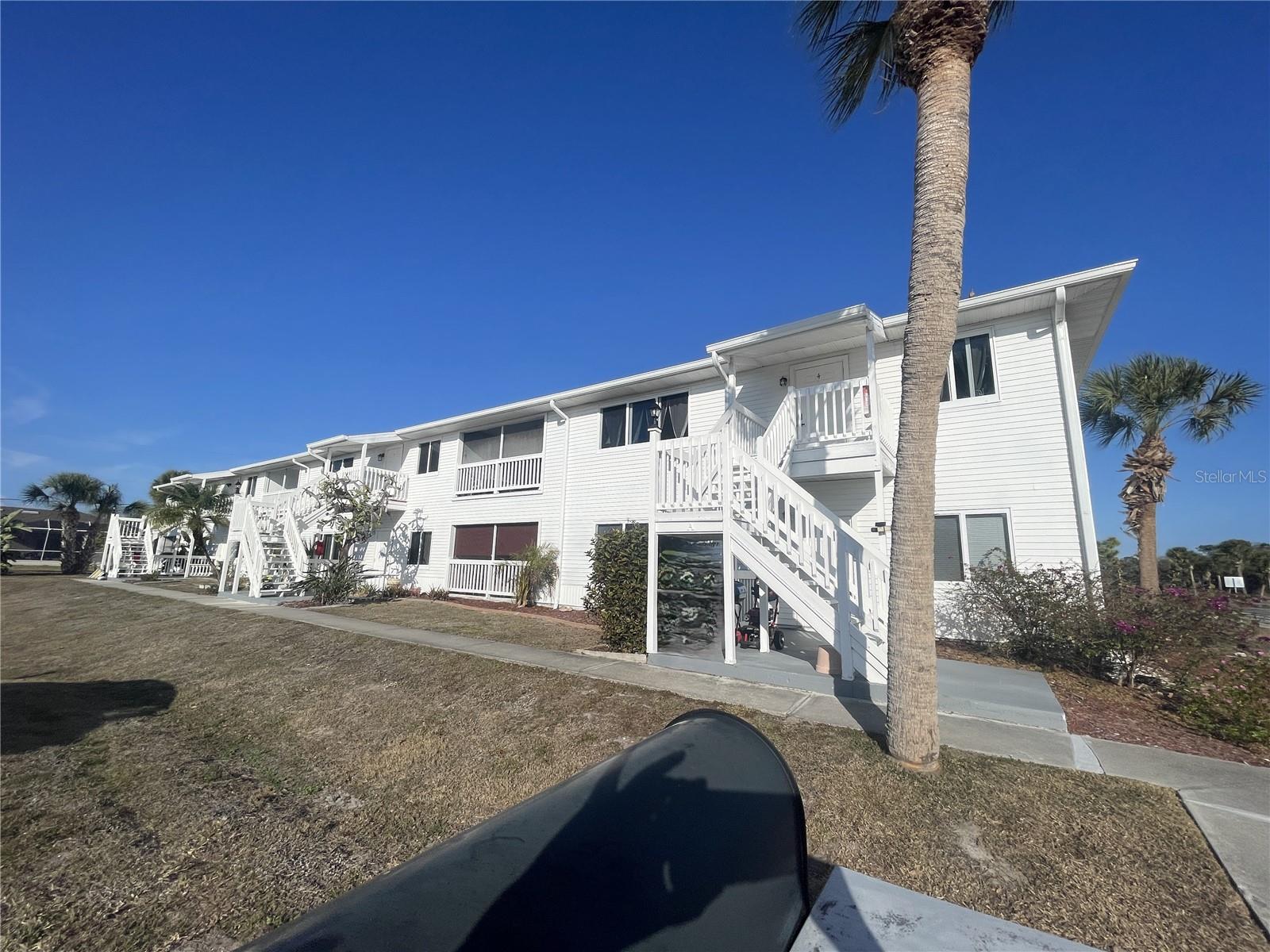 Image 10 of 64 For 200 Rotonda Boulevard W A4