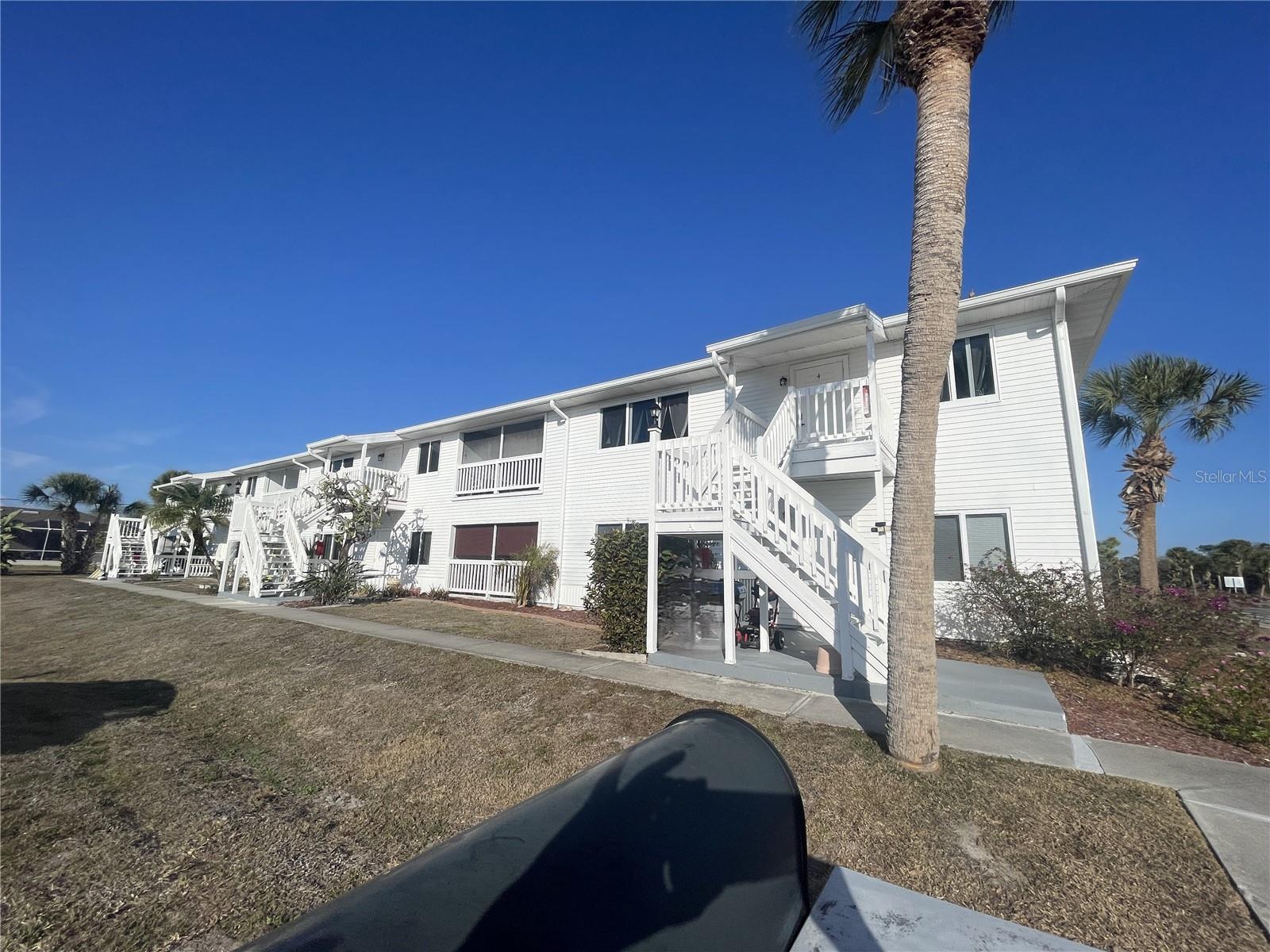 Image 12 of 64 For 200 Rotonda Boulevard W A4