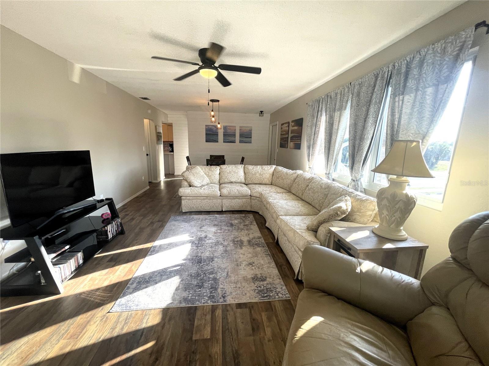 Image 23 of 64 For 200 Rotonda Boulevard W A4