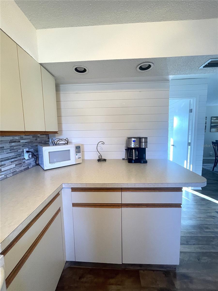 Image 31 of 64 For 200 Rotonda Boulevard W A4