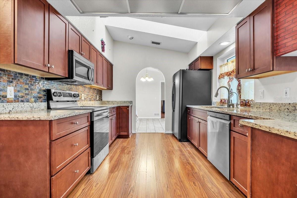 Image 12 of 46 For 1726 Blue Lake Circle