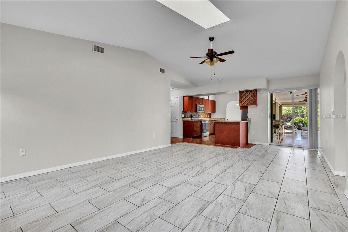 Image 16 of 46 For 1726 Blue Lake Circle