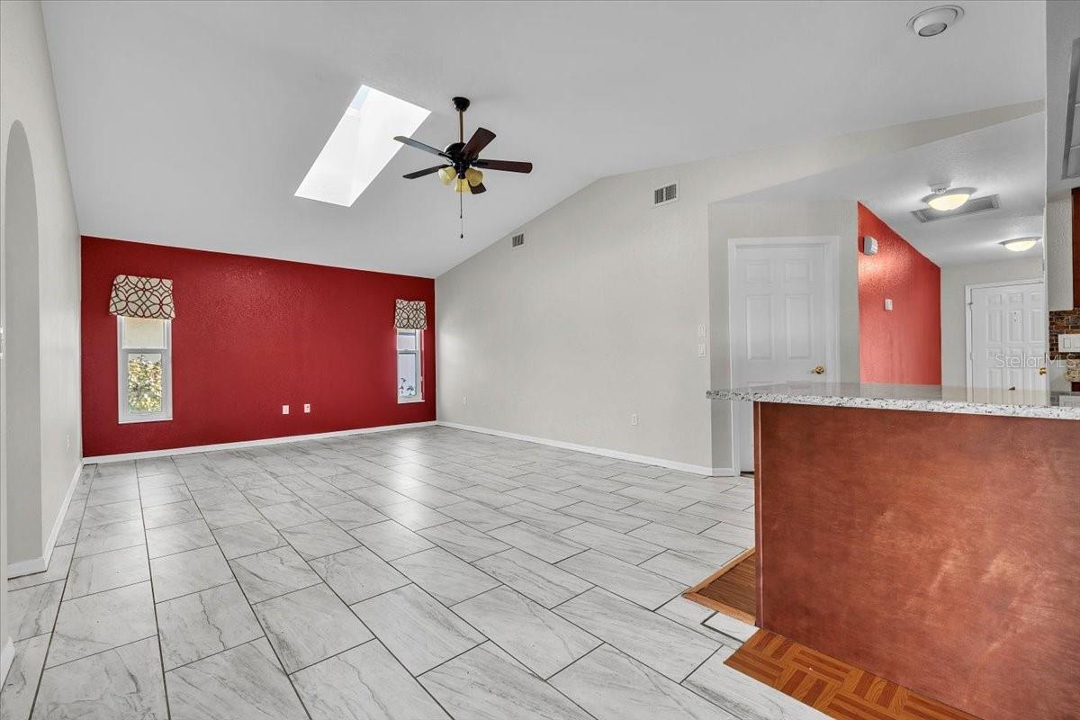 Image 17 of 46 For 1726 Blue Lake Circle