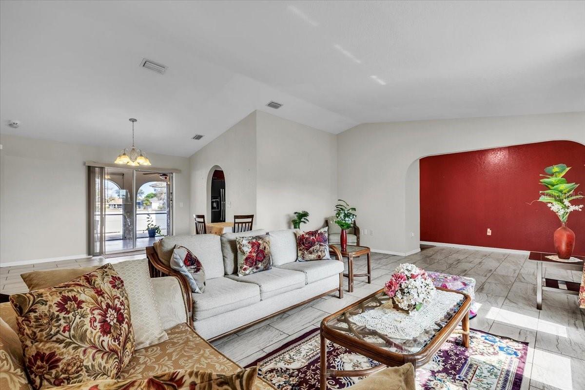 Image 5 of 46 For 1726 Blue Lake Circle