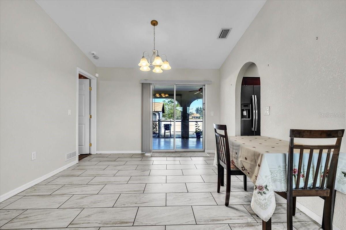 Image 8 of 46 For 1726 Blue Lake Circle