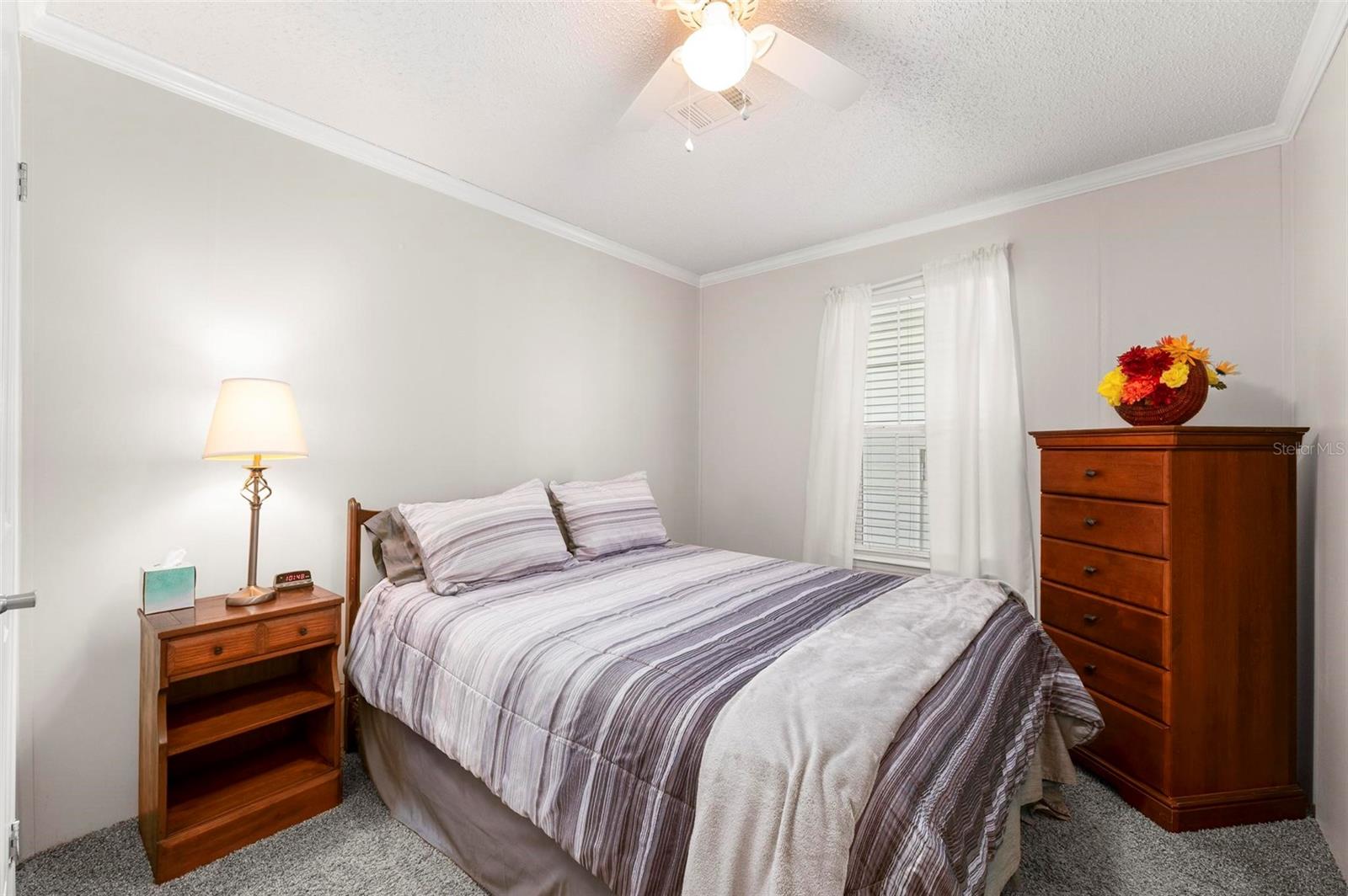 Image 24 of 60 For 1000 Kings Highway 390