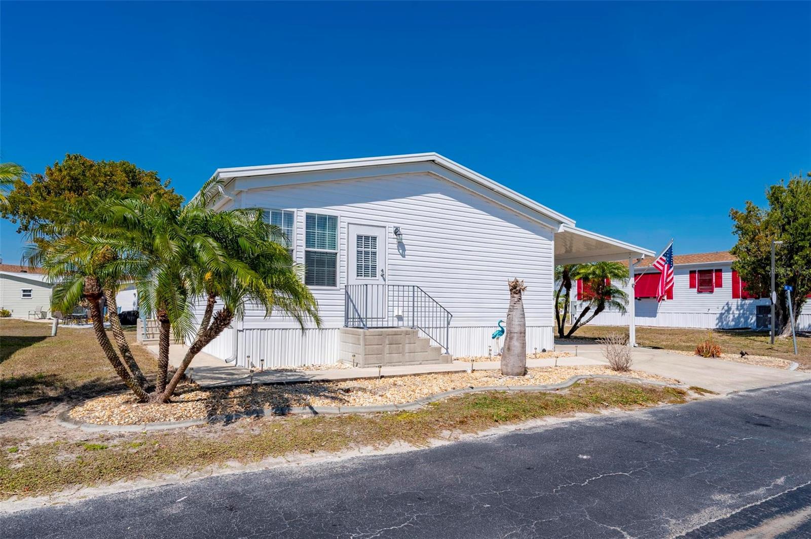 Image 29 of 60 For 1000 Kings Highway 390