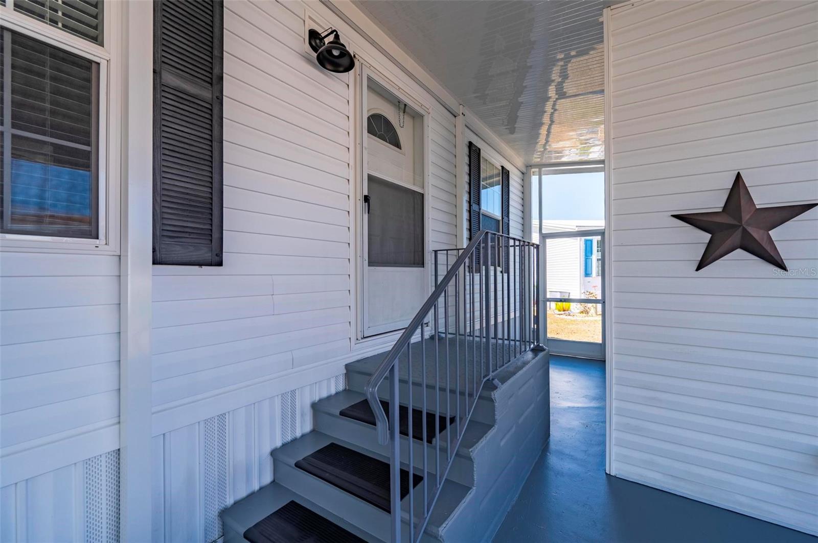 Image 36 of 60 For 1000 Kings Highway 390