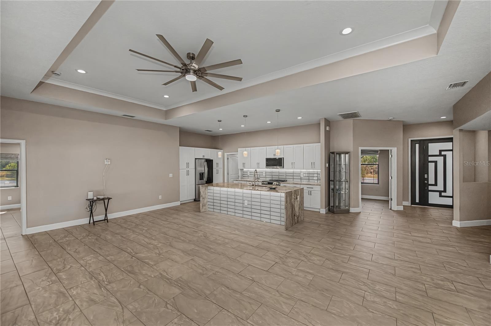 Image 15 of 73 For 159 April Road