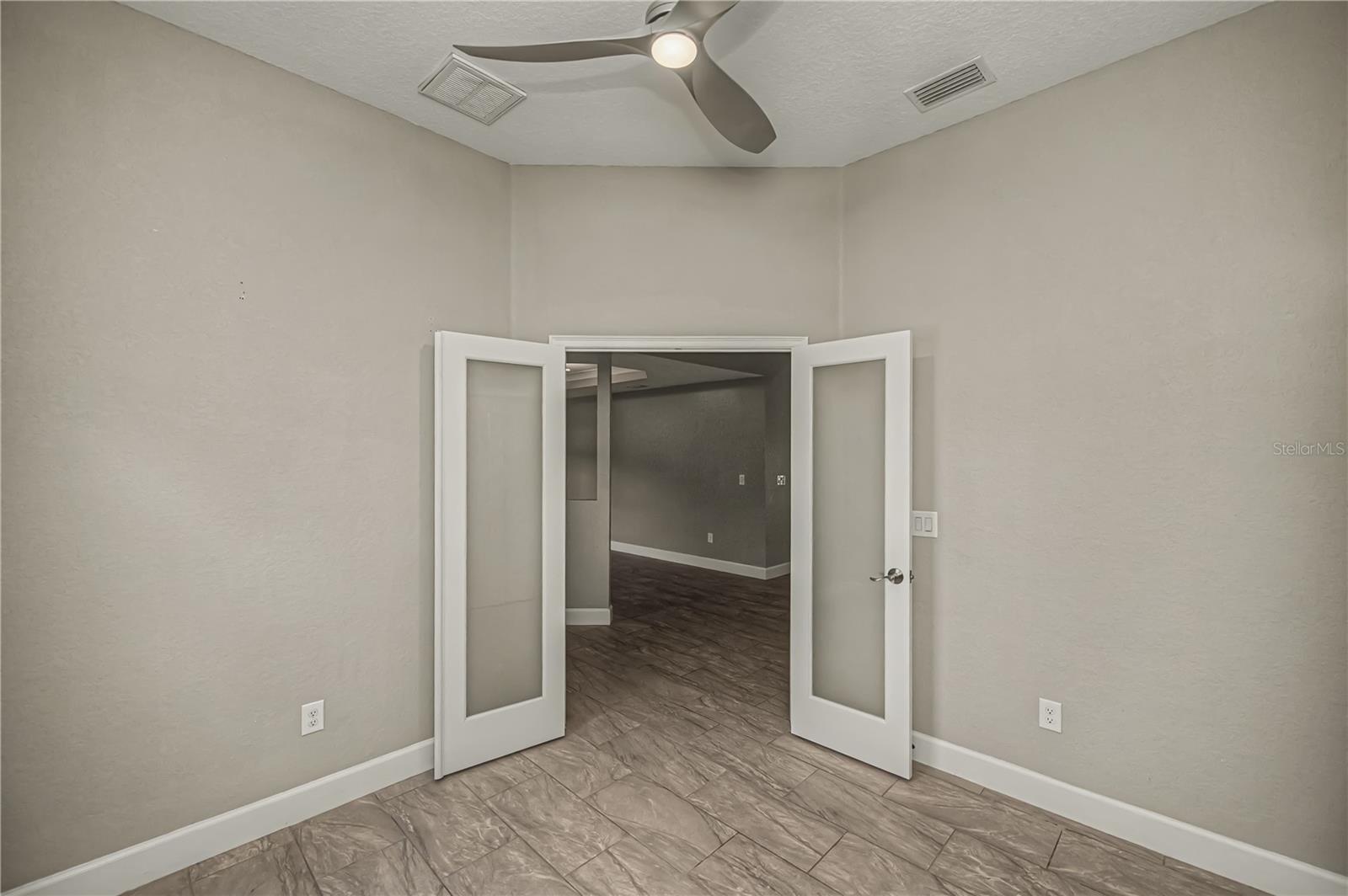 Image 26 of 73 For 159 April Road