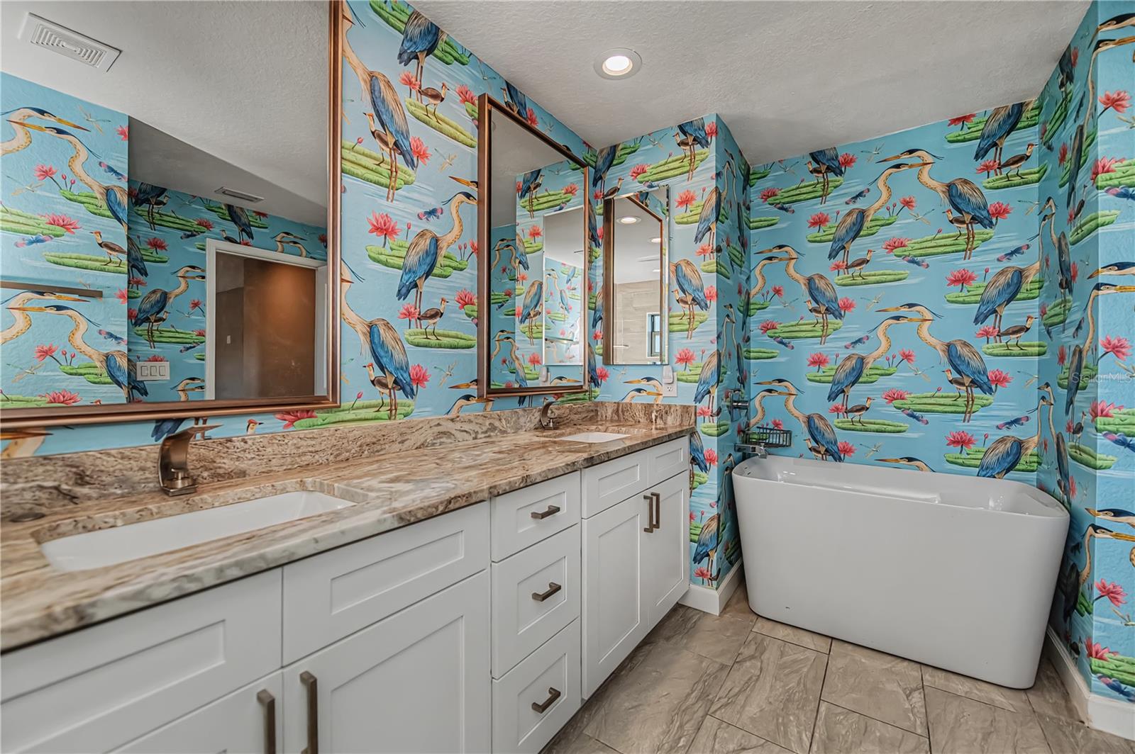 Image 38 of 73 For 159 April Road