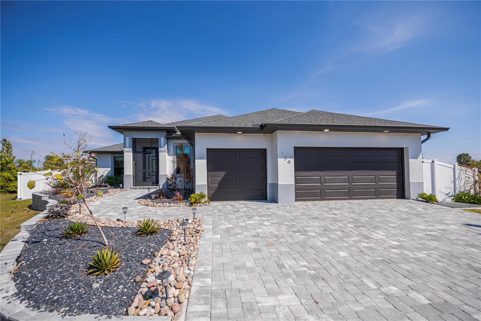 Image 7 of 73 For 159 April Road