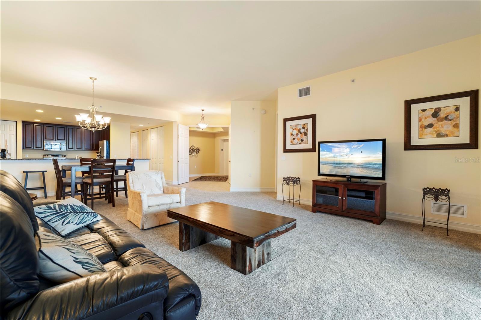 Image 15 of 75 For 85 Vivante Boulevard 8542