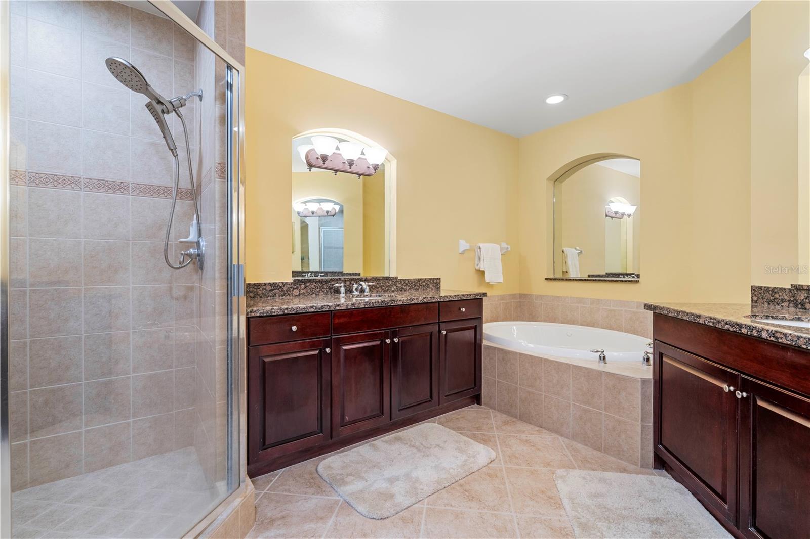 Image 32 of 75 For 85 Vivante Boulevard 8542