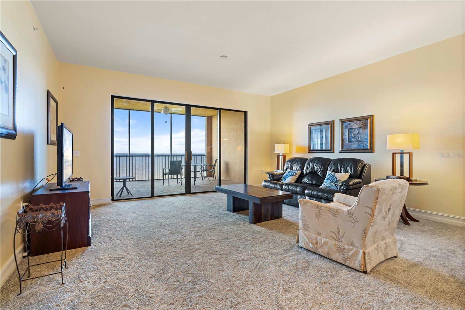 Image 39 of 75 For 85 Vivante Boulevard 8542