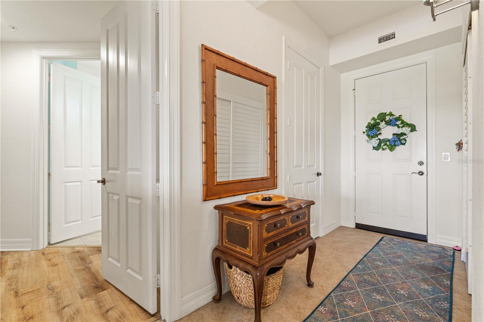 Image 17 of 79 For 99 Vivante Boulevard 9945