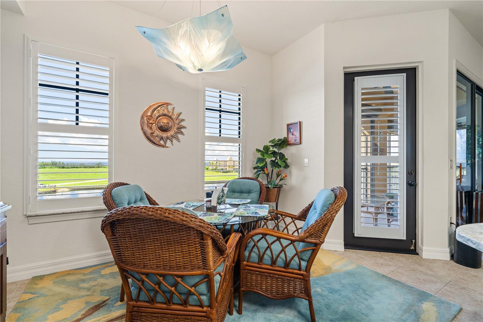 Image 21 of 79 For 99 Vivante Boulevard 9945