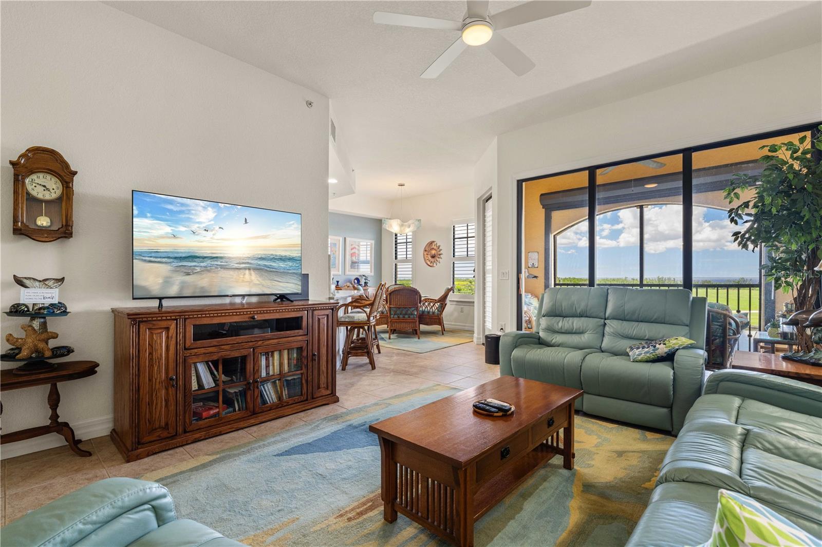 Image 4 of 79 For 99 Vivante Boulevard 9945