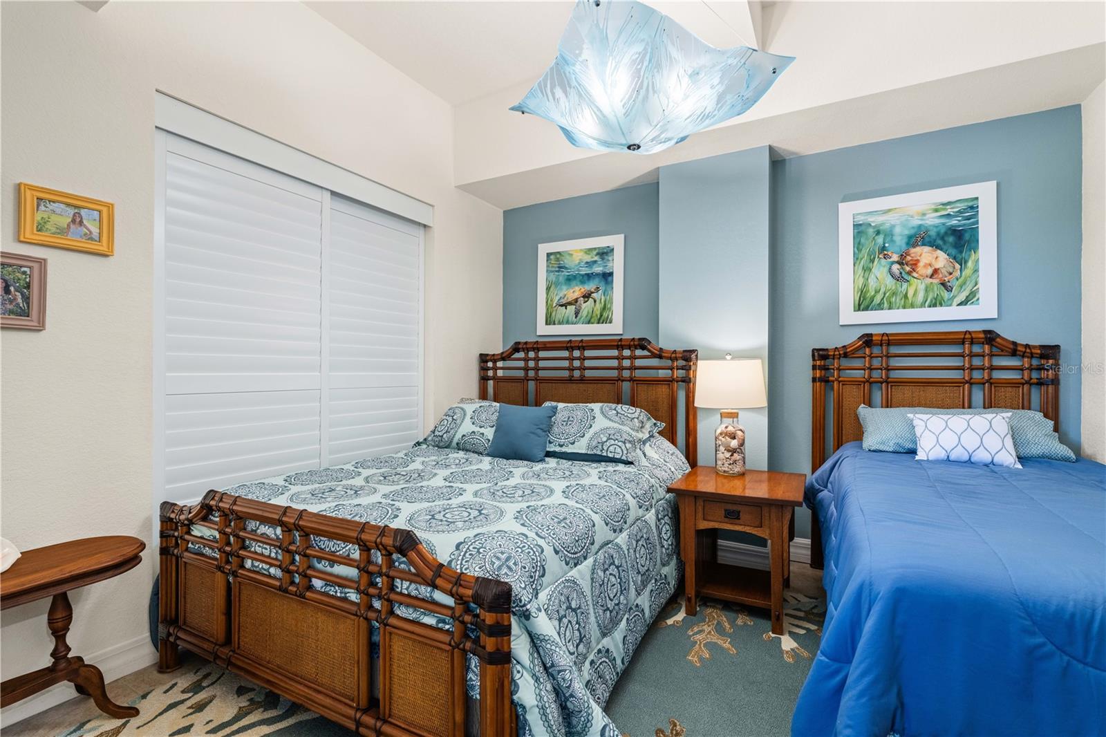 Image 43 of 79 For 99 Vivante Boulevard 9945