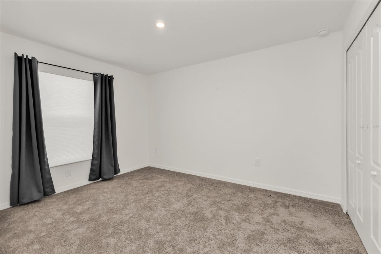 Image 11 of 34 For 1074 Marcus Street