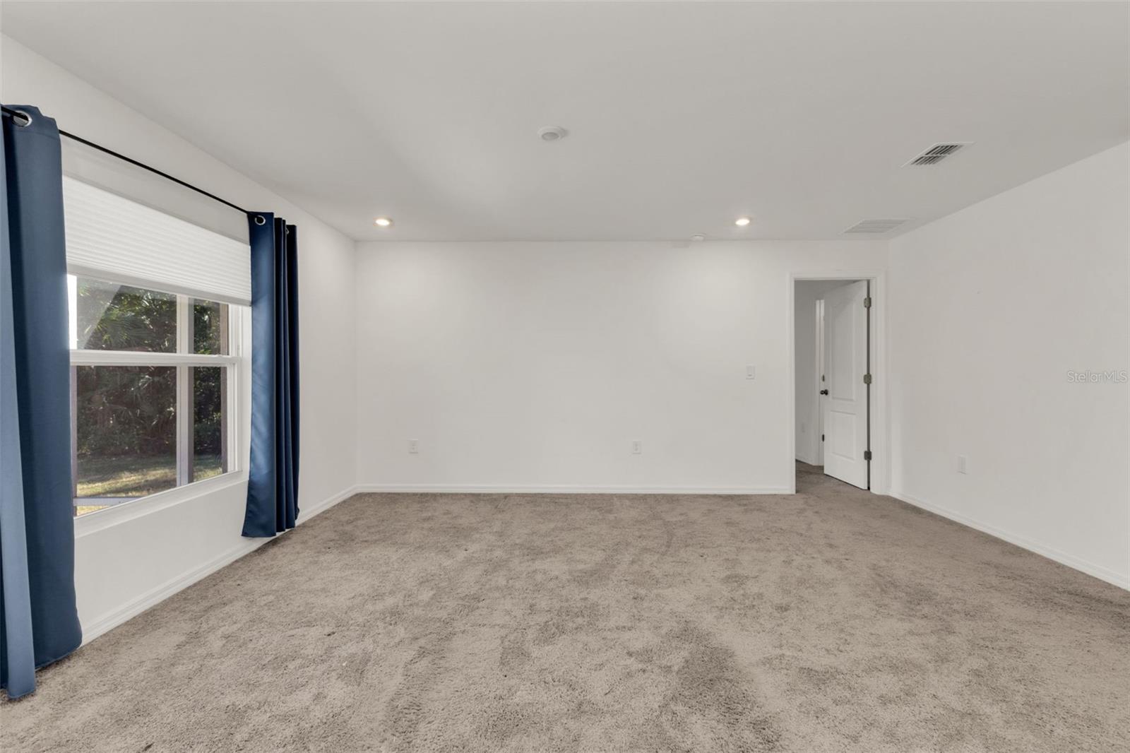 Image 26 of 34 For 1074 Marcus Street