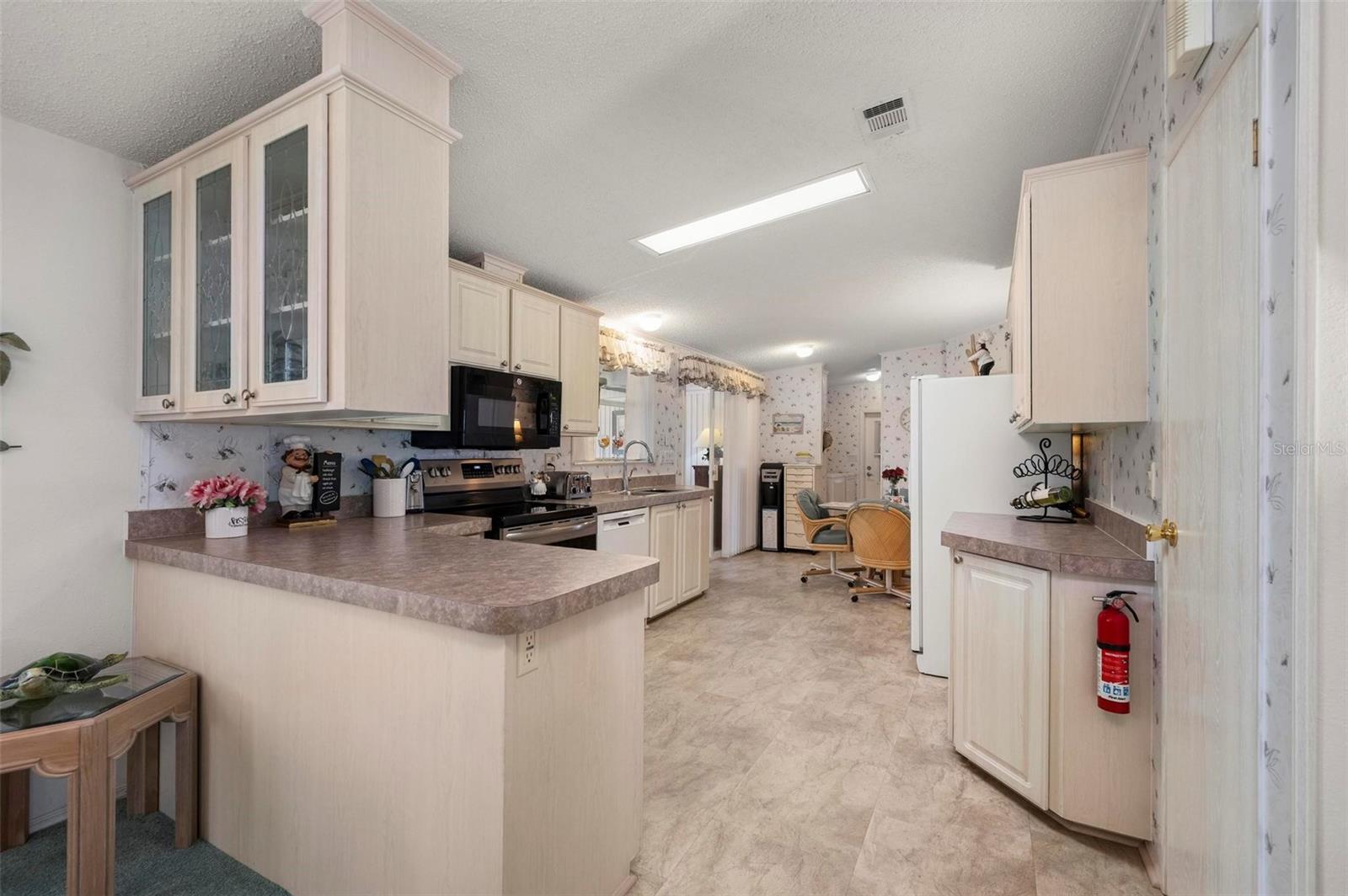 Image 12 of 81 For 1000 Kings Highway 191