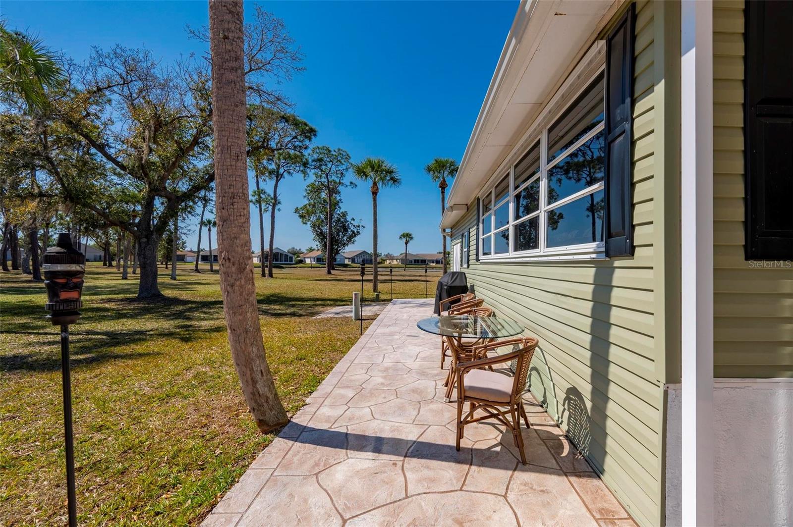 Image 37 of 81 For 1000 Kings Highway 191