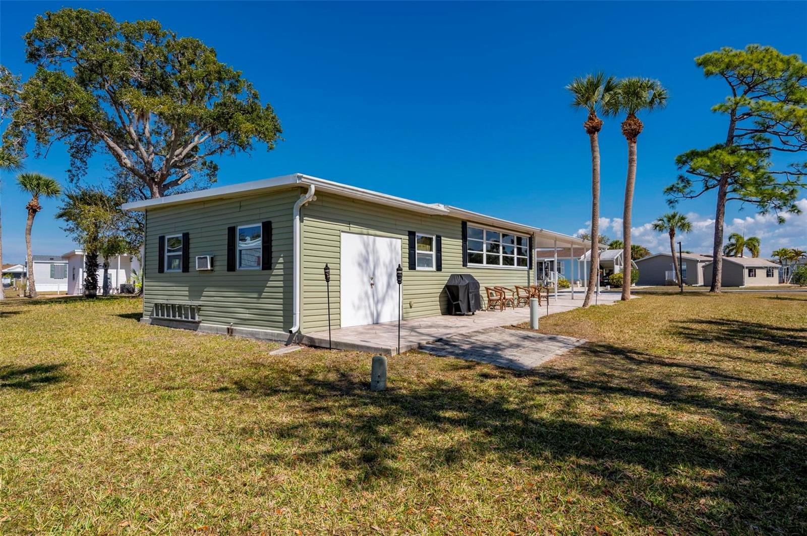 Image 48 of 81 For 1000 Kings Highway 191