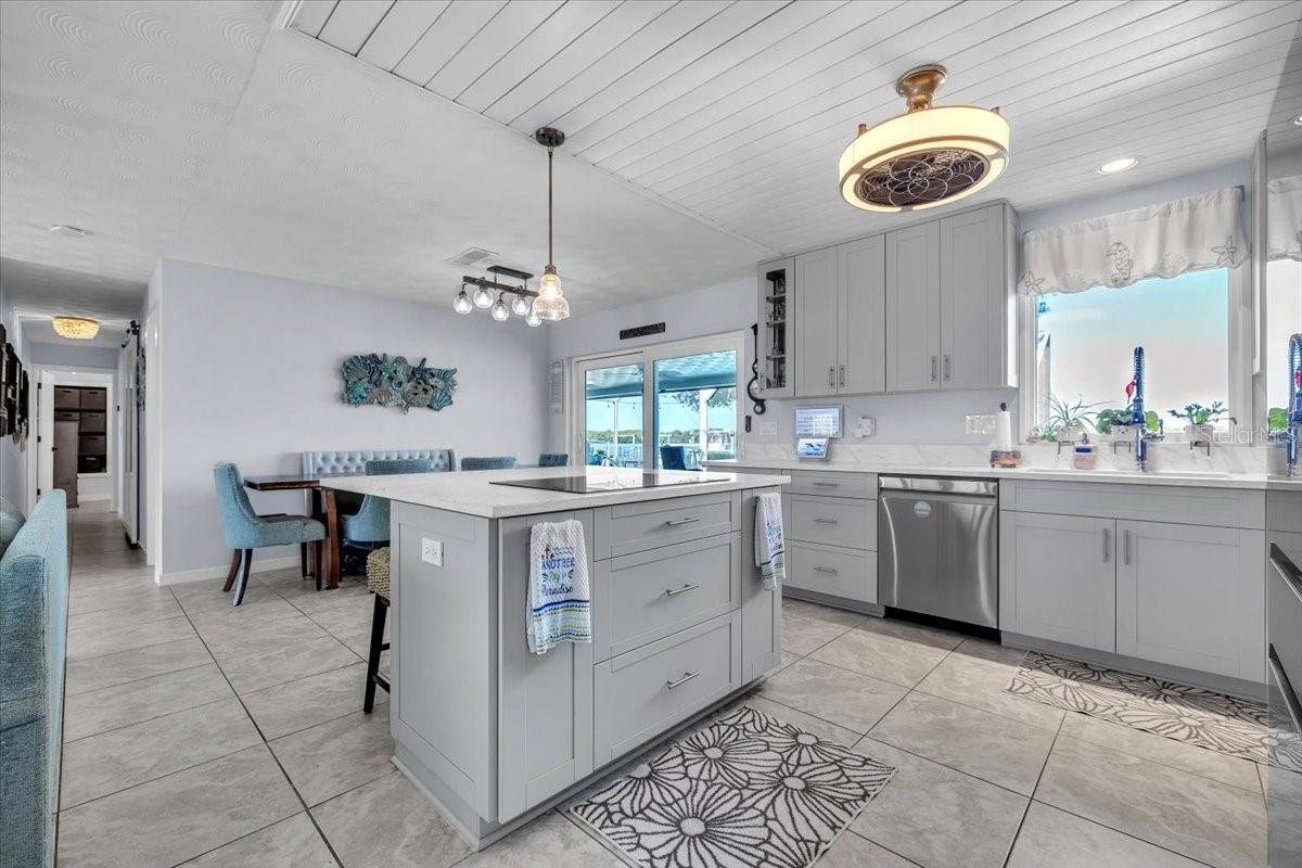 Image 12 of 56 For 2045 River Basin Terrace