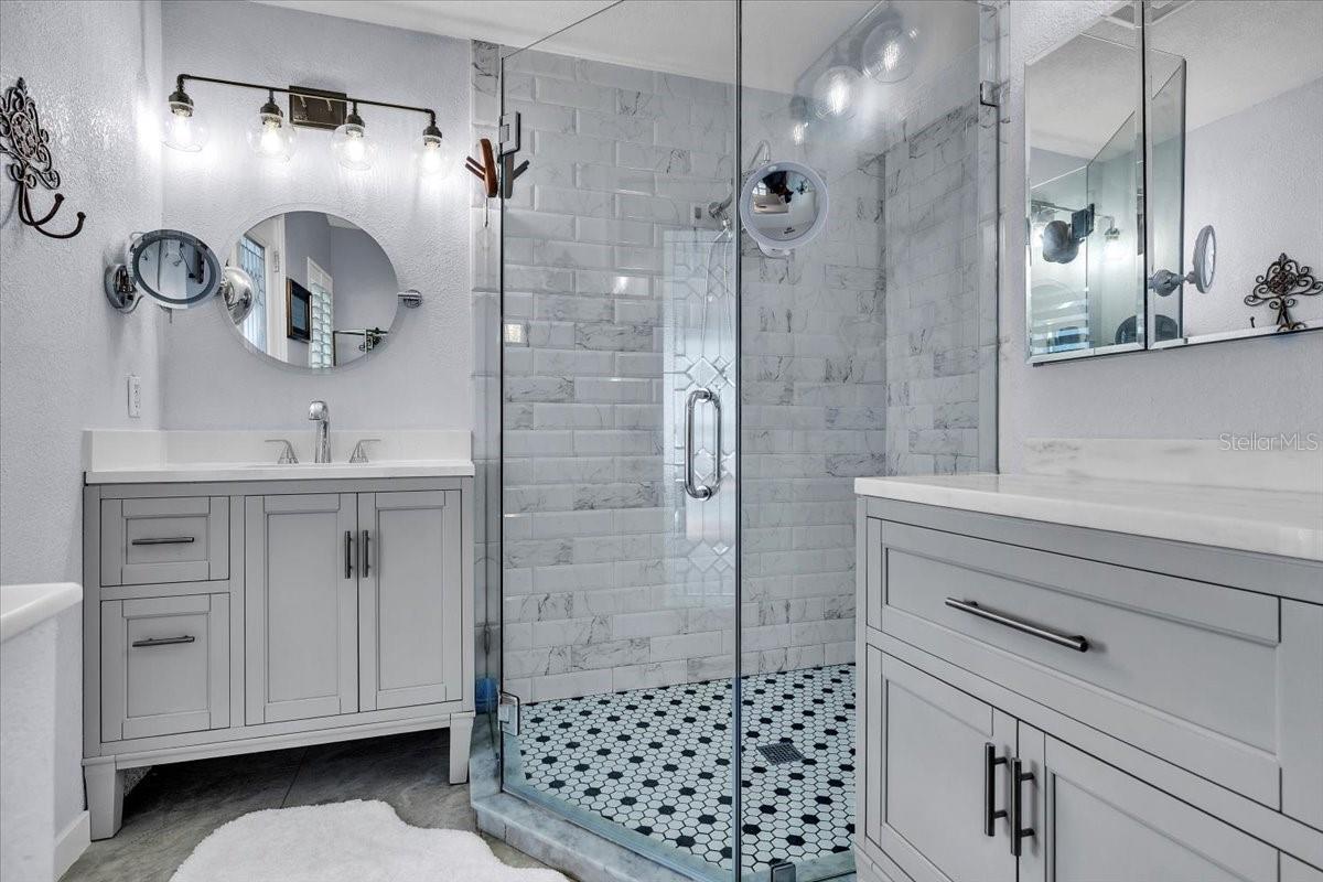 Image 21 of 56 For 2045 River Basin Terrace