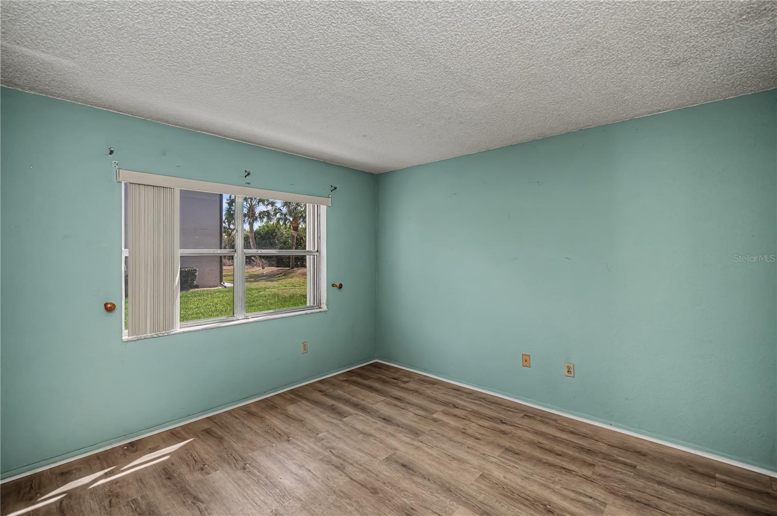 Image 17 of 32 For 25100 Sandhill Boulevard B102