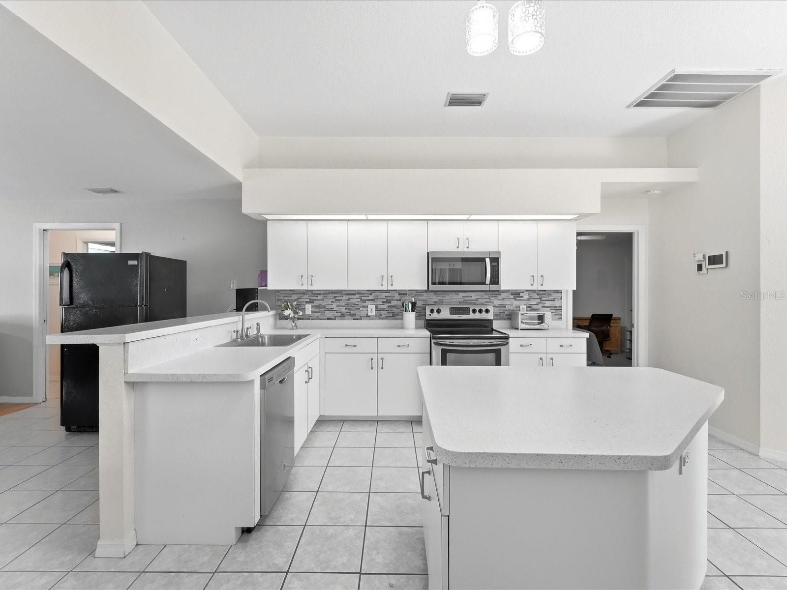 Image 11 of 48 For 421 Strasburg Drive