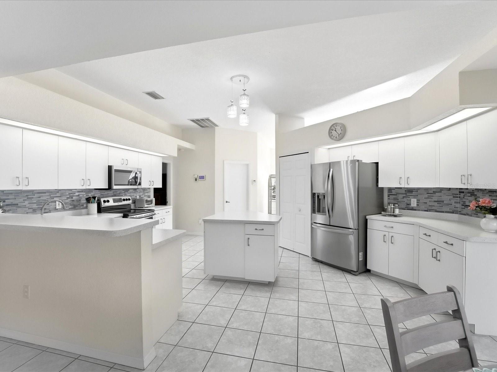 Image 14 of 48 For 421 Strasburg Drive