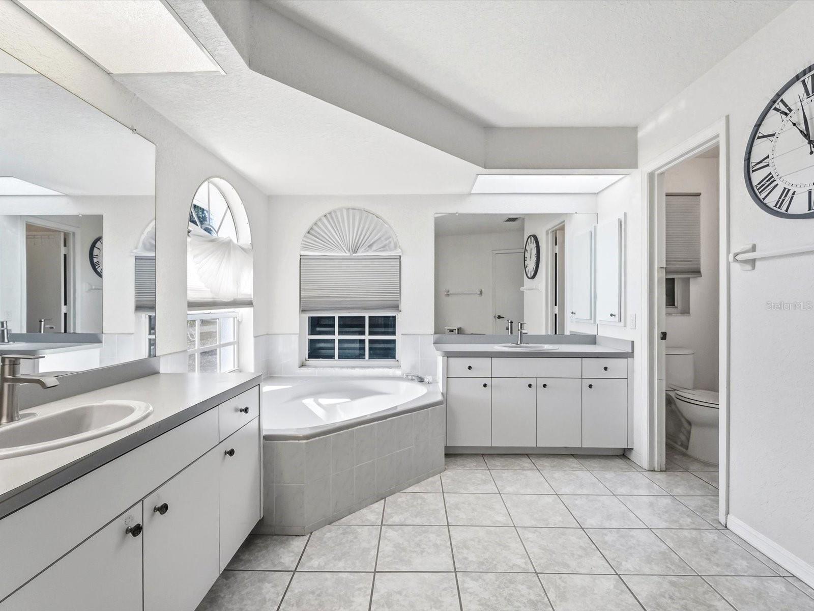 Image 23 of 48 For 421 Strasburg Drive